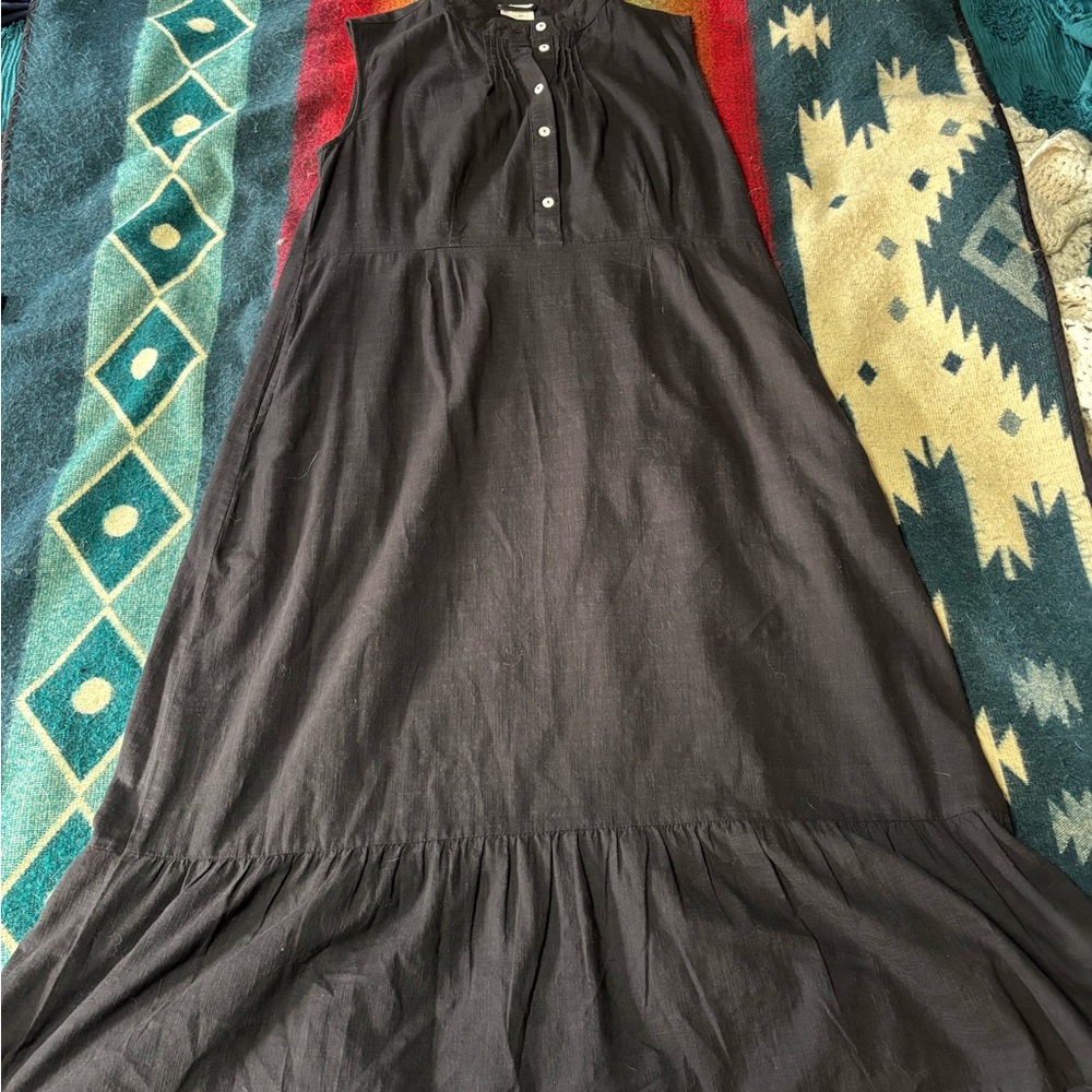 Curator SF - Faythe Sleeveless Black Midi Dress - Picture 9 of 11